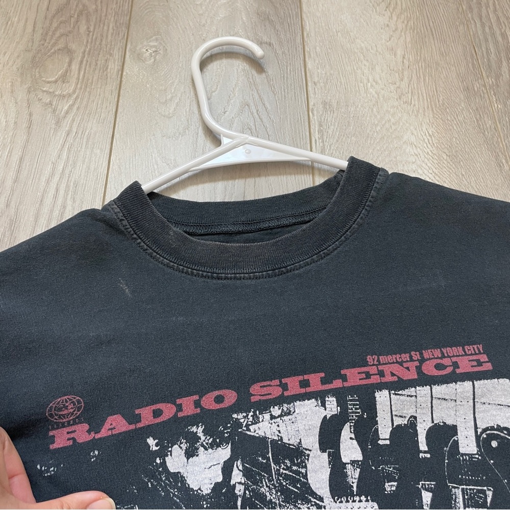 Brandy Melville Tshirt radio silence womens Black (one size) casual crop retro - Picture 5 of 6